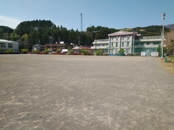 社会体育施設の旧富河中学校グラウンド