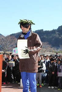 第12回南部町駅伝・マラソン大会の表彰状を受け取った方の写真