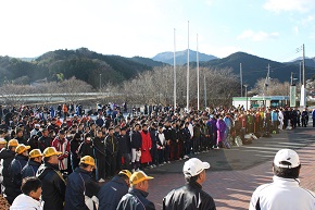 第13回南部町駅伝・マラソン大会の開会式の様子写真