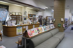 南部図書館の館内画像