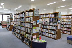 南部図書館の館内画像